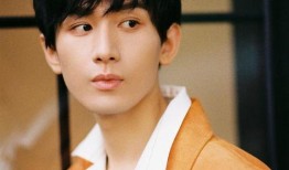 成毅最新爆料恋情图片,甜蜜瞬间引网友热议